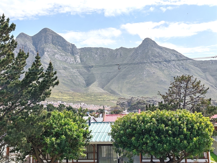 4 Bedroom Property for Sale in Kleinmond Western Cape